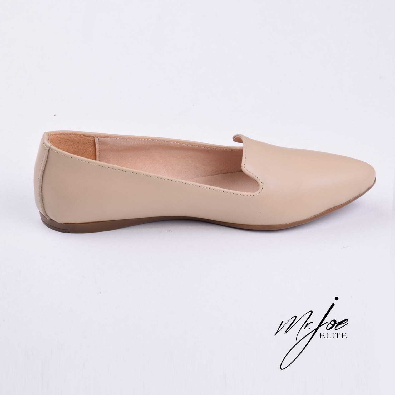 Classic Leather Loafers ƒ?? Beige