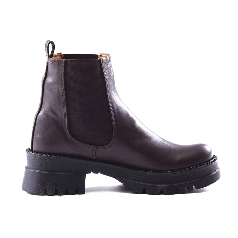 Classic Leather Chelsea Boots ƒ?? Dark Brown