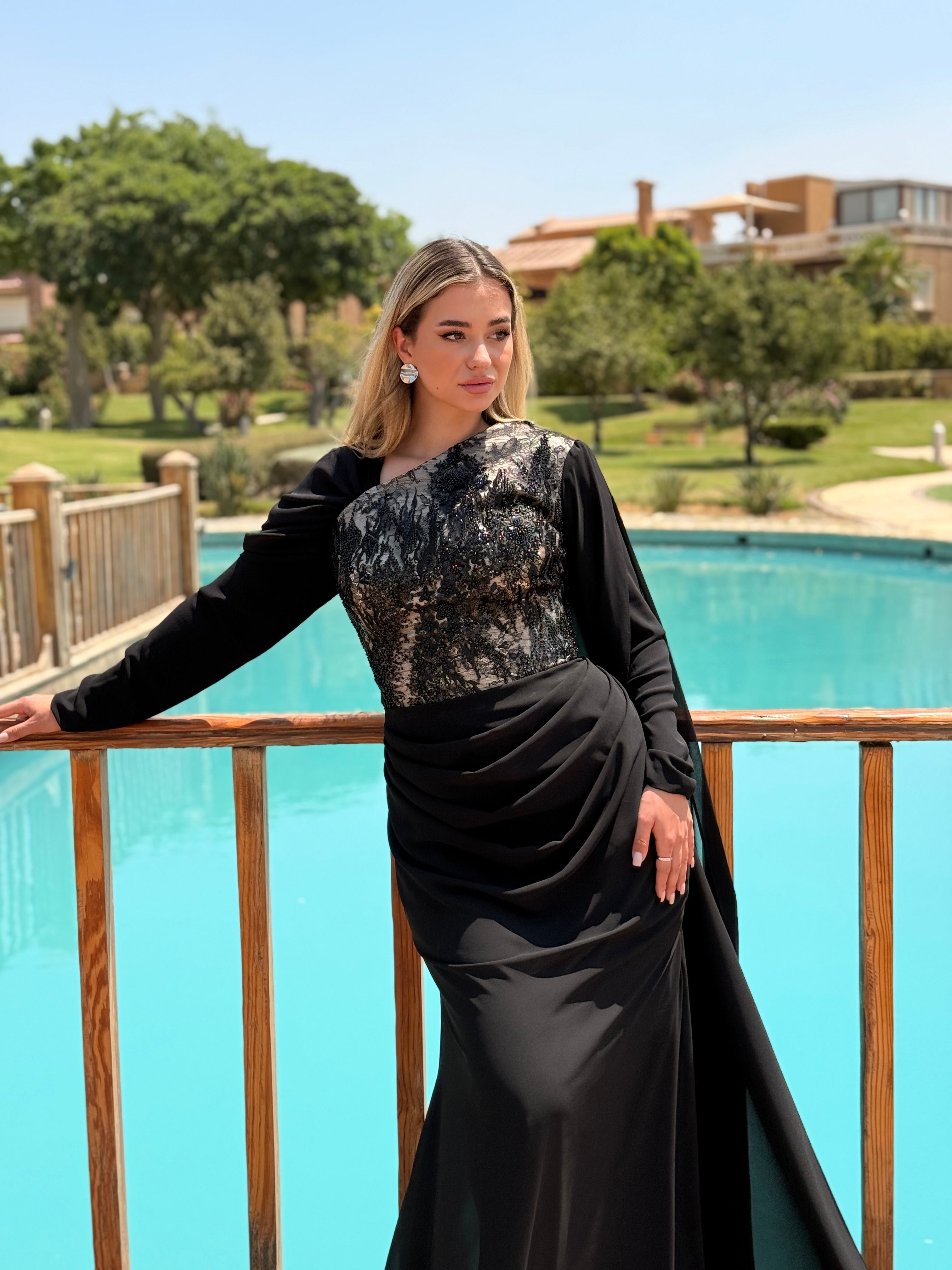 Luxury Black Long Sleeve Evening Gown with Beaded Bodice