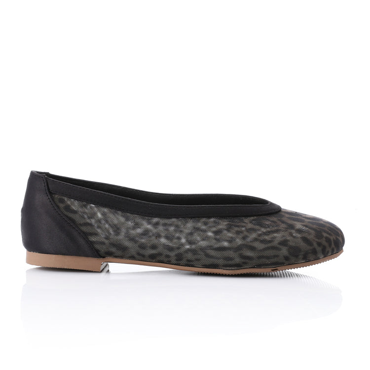 Sheer Ease Flats ƒ?? Leopard