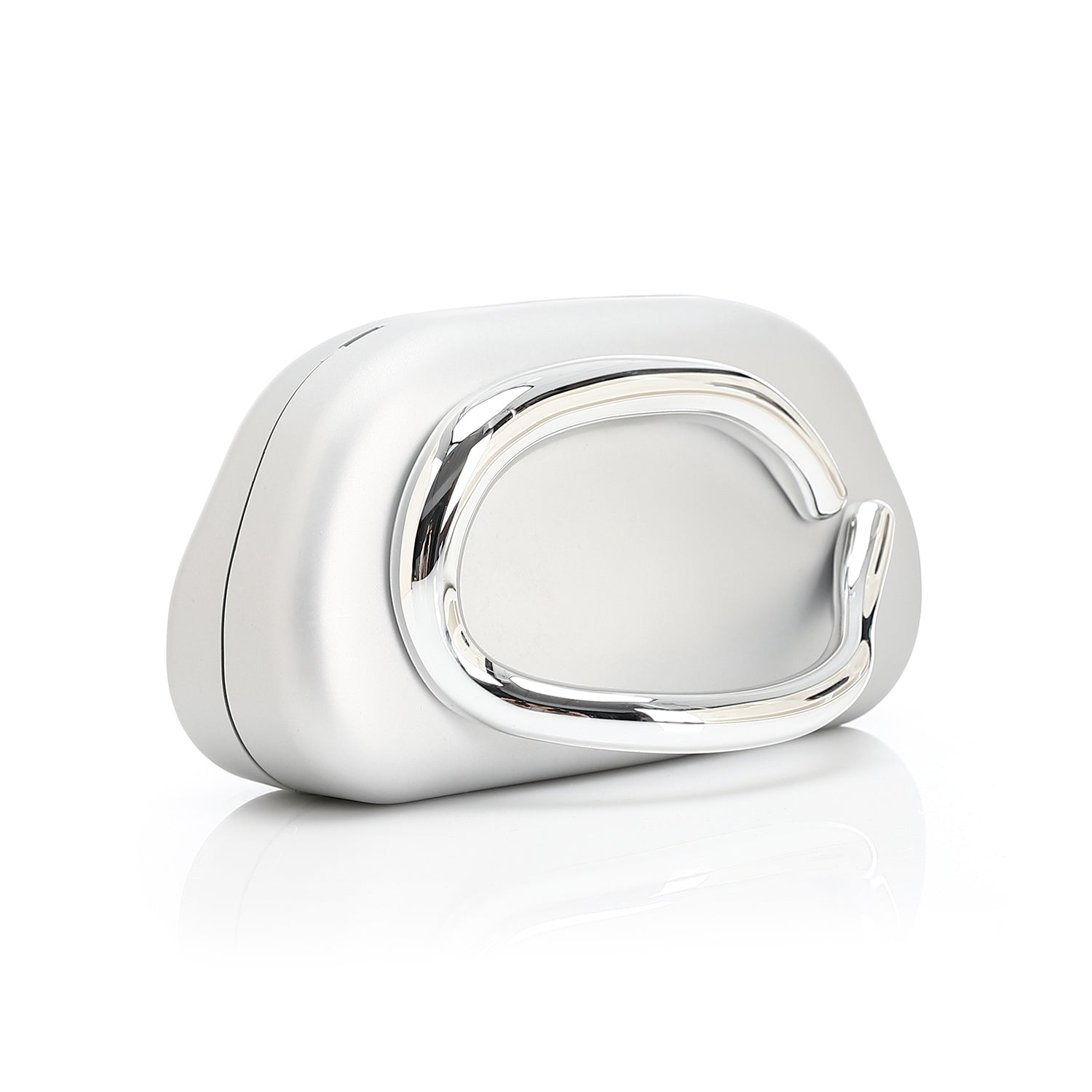 Statement Handle Clutch Silver