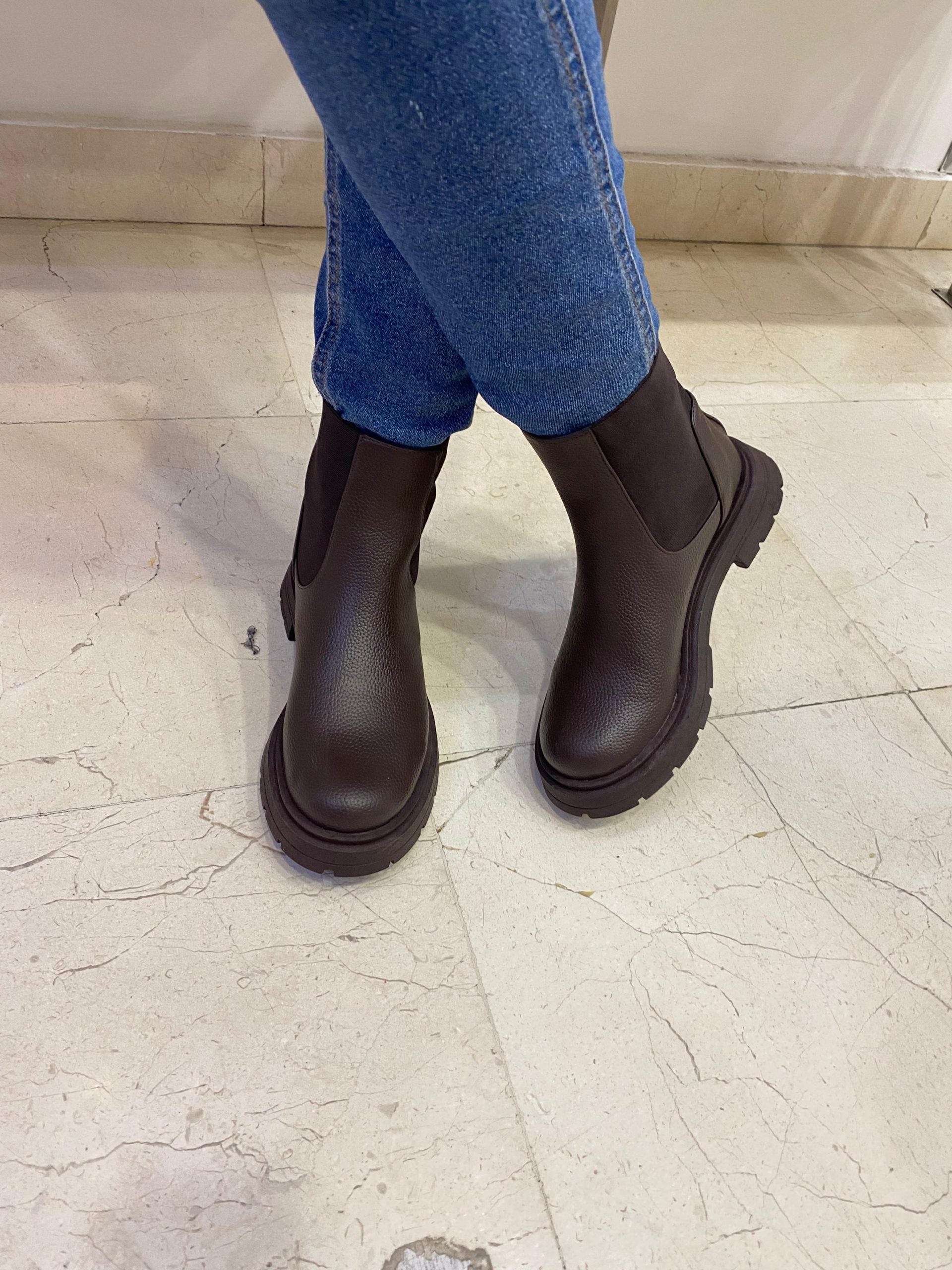 Chelsea Boots ƒ?? Dark Brown